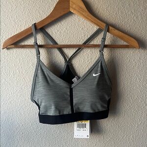 Nike active top